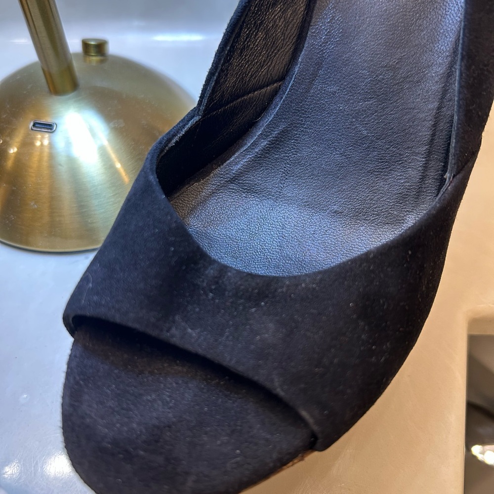 Gucci Black Peep-Toe Heels